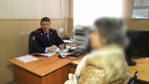 Житель деревни Карауловки приревновал сожительницу и угрожал ей убийством ножом
